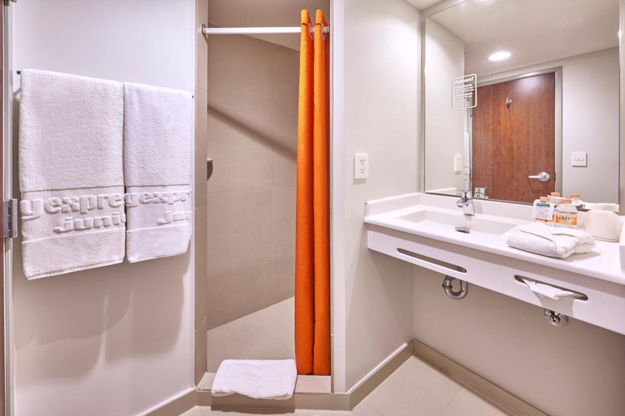 City Express Junior By Marriott Ciudad De Mexico Sullivan Eksteriør bilde